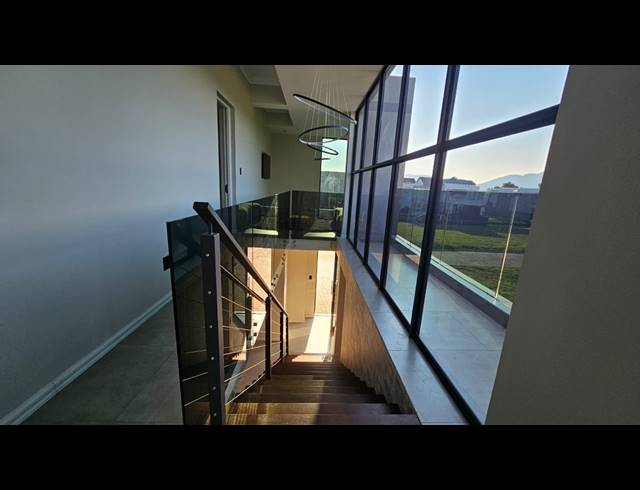 3 BEDROOM FREESTANDING FOR SALE IN THE ISLANDS ESTATES